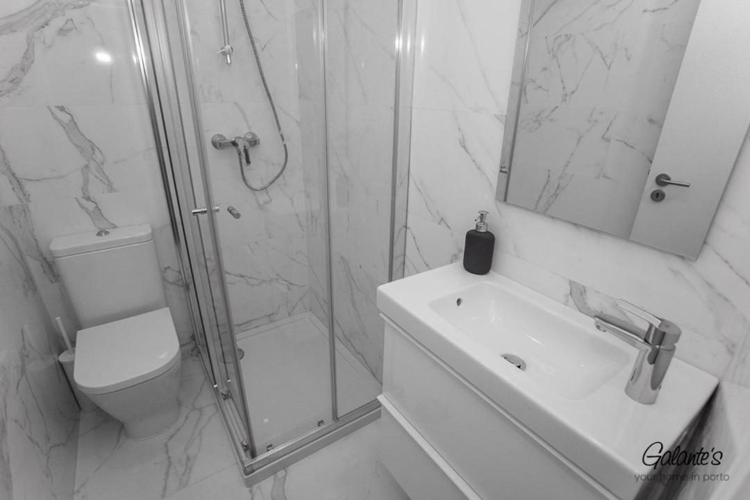 Downtown 3 Bedroom With Balcony - Quiet Street - Family Friendly - Groups Apartamento