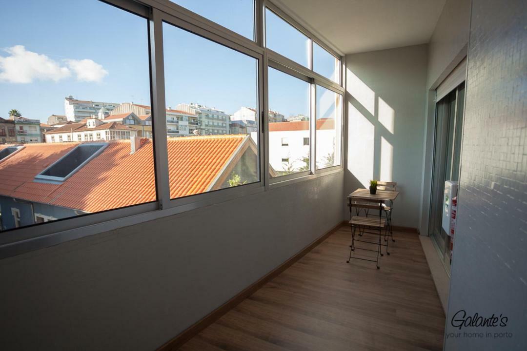 Downtown 3 Bedroom With Balcony - Quiet Street - Family Friendly - Groups Apartamento